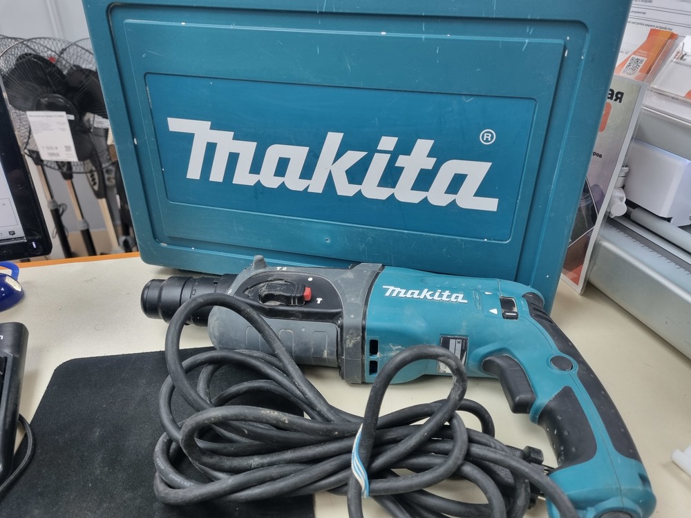 Перфоратор Makita HR 2470