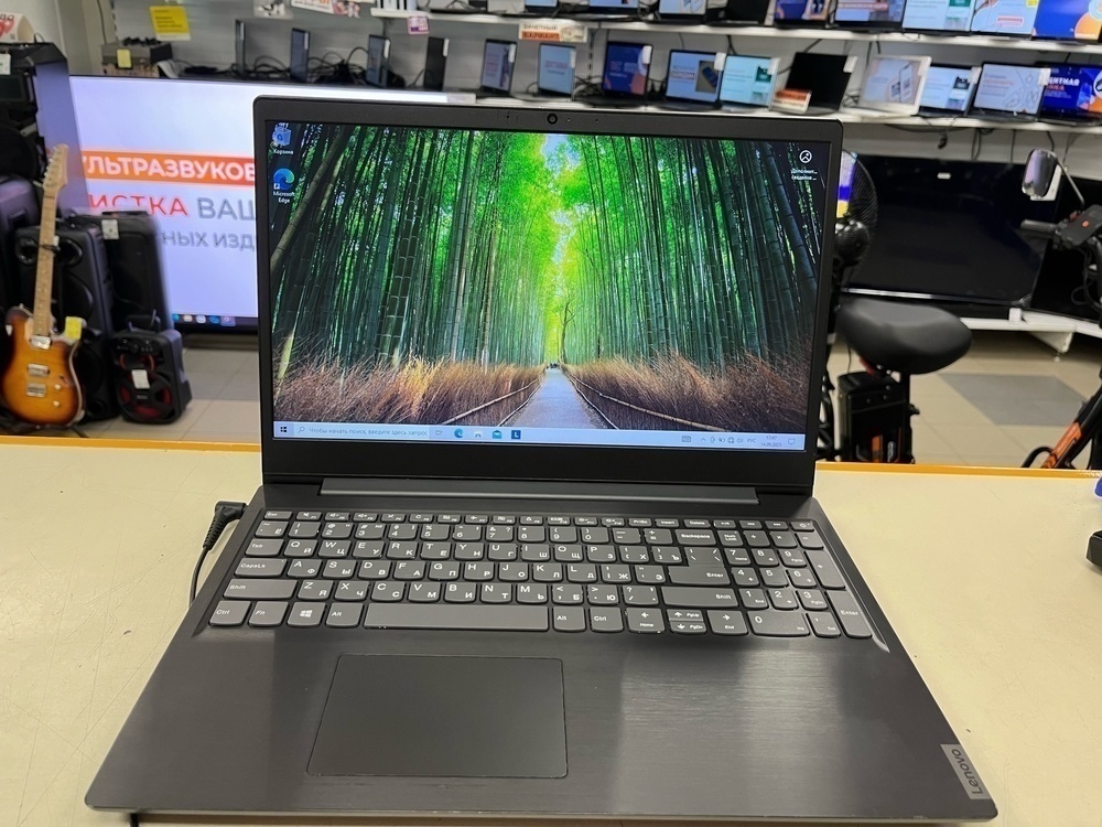 Ноутбук Lenovo; A6-9225, Radeon 530, 4 Гб, 240 Гб, Нет