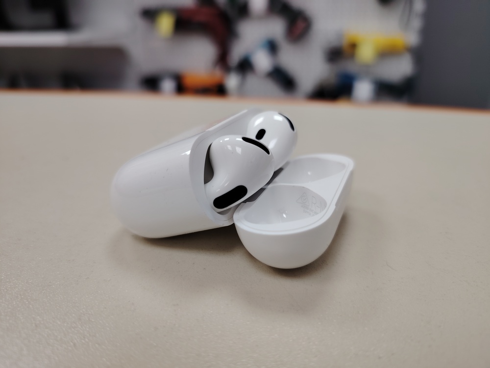 Наушники беспроводные Apple AirPods 4 с ANC