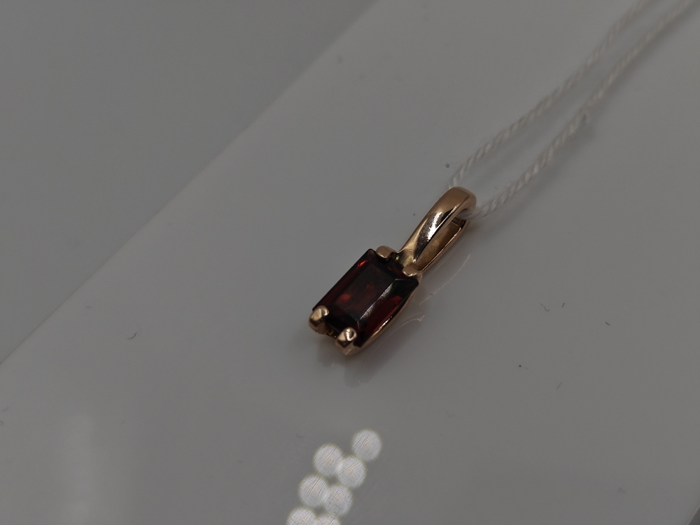 ПОДКМ585 ПОДВЕСКА С КАМНЕМ (Au 585)