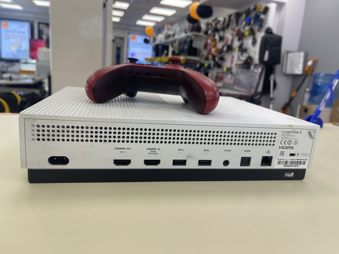 Игровая приставка Xbox One S 500Gb