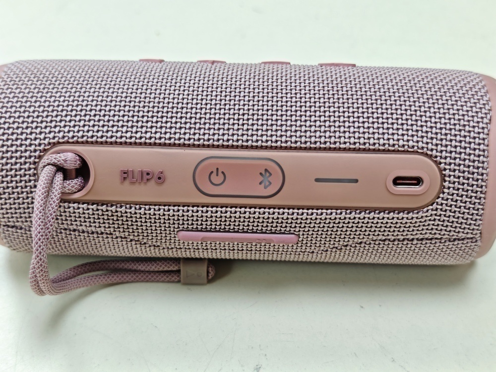 Портативная акустика JBL Flip 6;