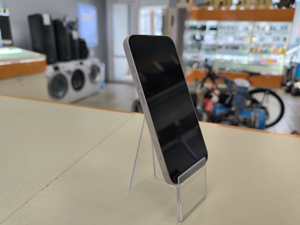 Смартфон Apple iPhone 13 128Gb