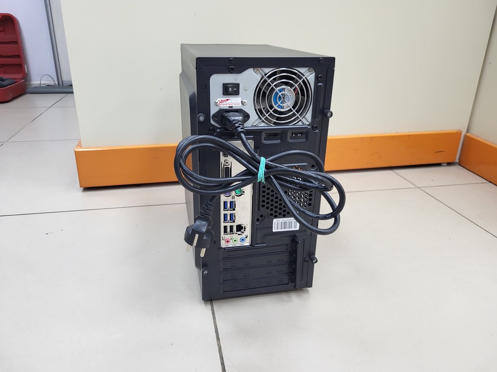 Системный блок DEXP; Ryzen 5 5600H, AMD Radeon (TM) Graphics, 8 Гб, 128 Гб, Нет