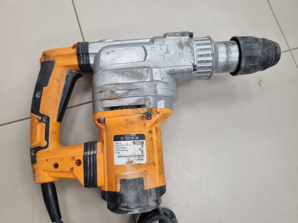 Перфоратор Вихрь П-1600К-М