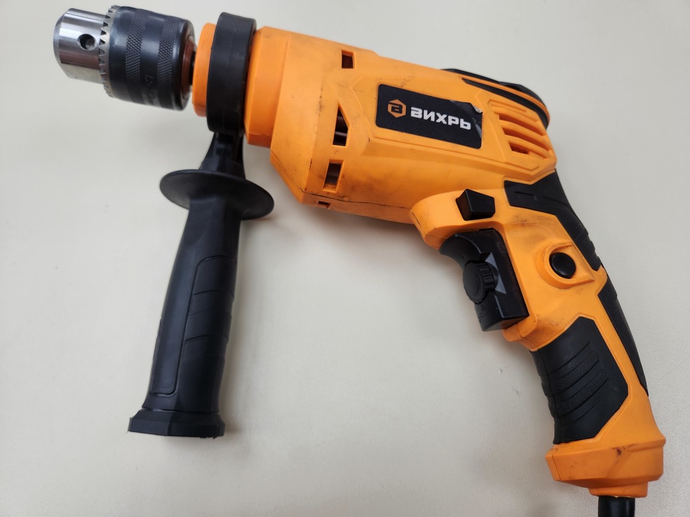 Дрель-ударная Вихрь ДУ-700