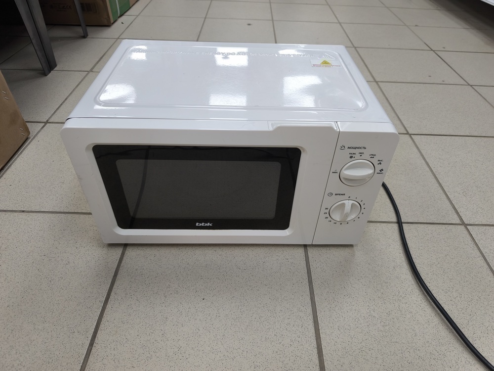 Микроволновая печь BBK 17MWS-781M