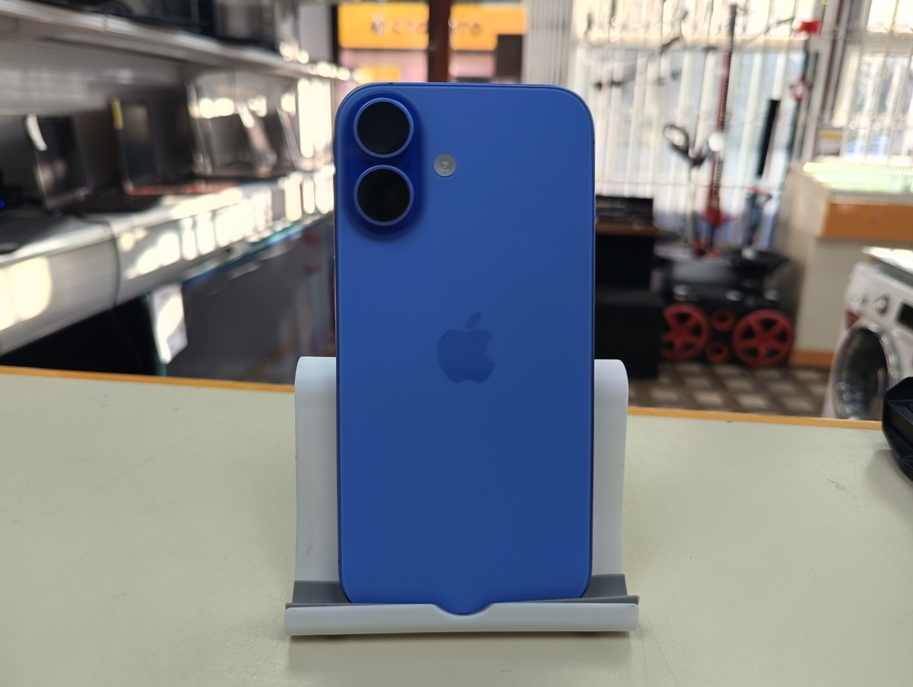 Смартфон Apple Iphone 16 128Gb