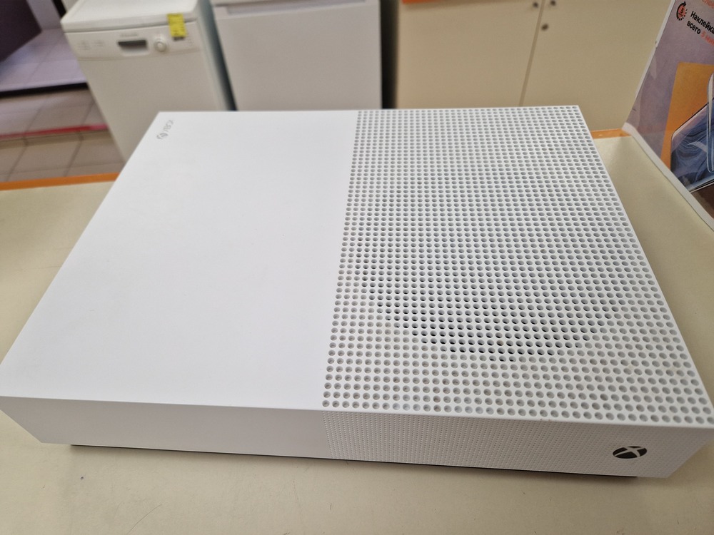 Игровая приставка Xbox One S Digital Edition 1TB