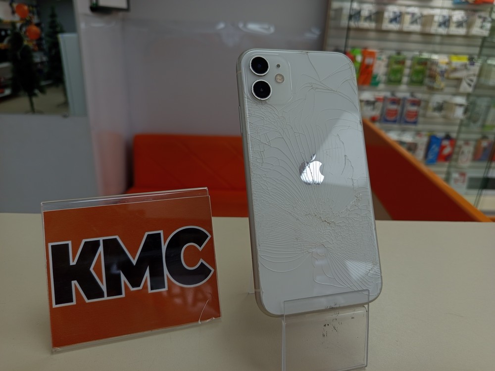 Смартфон Apple iPhone 11 64Gb