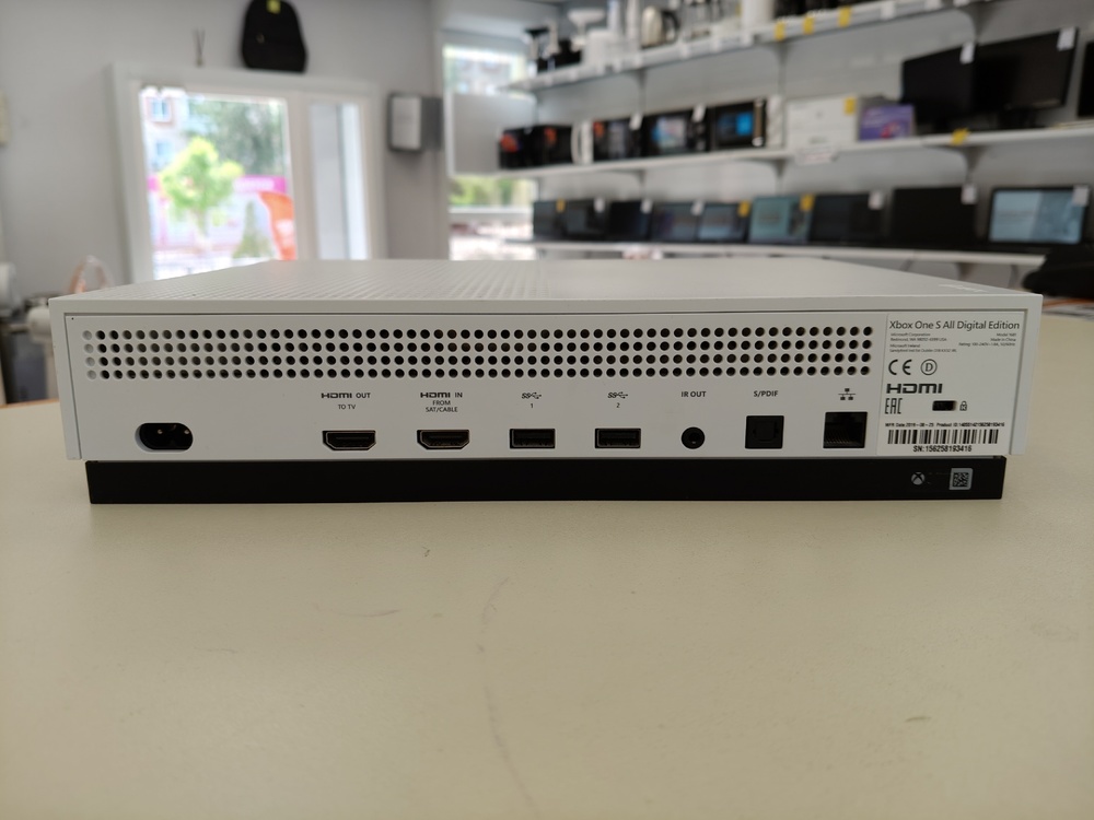 Игровая приставка Xbox One S Digital Edition 1TB