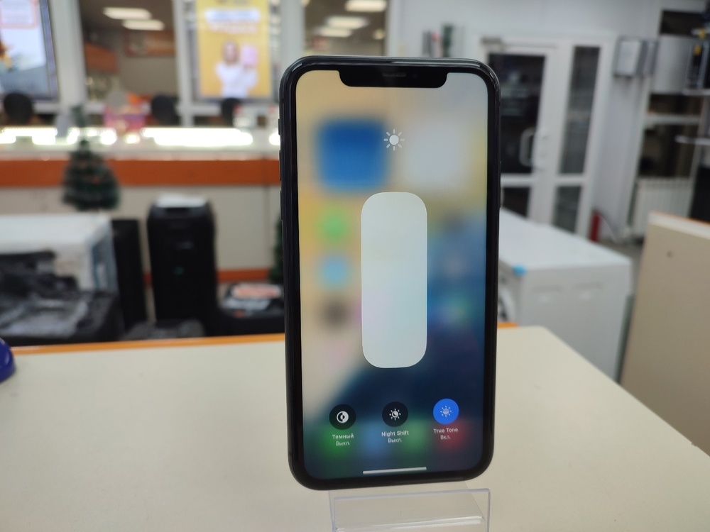 Смартфон Apple iPhone 11 64Gb