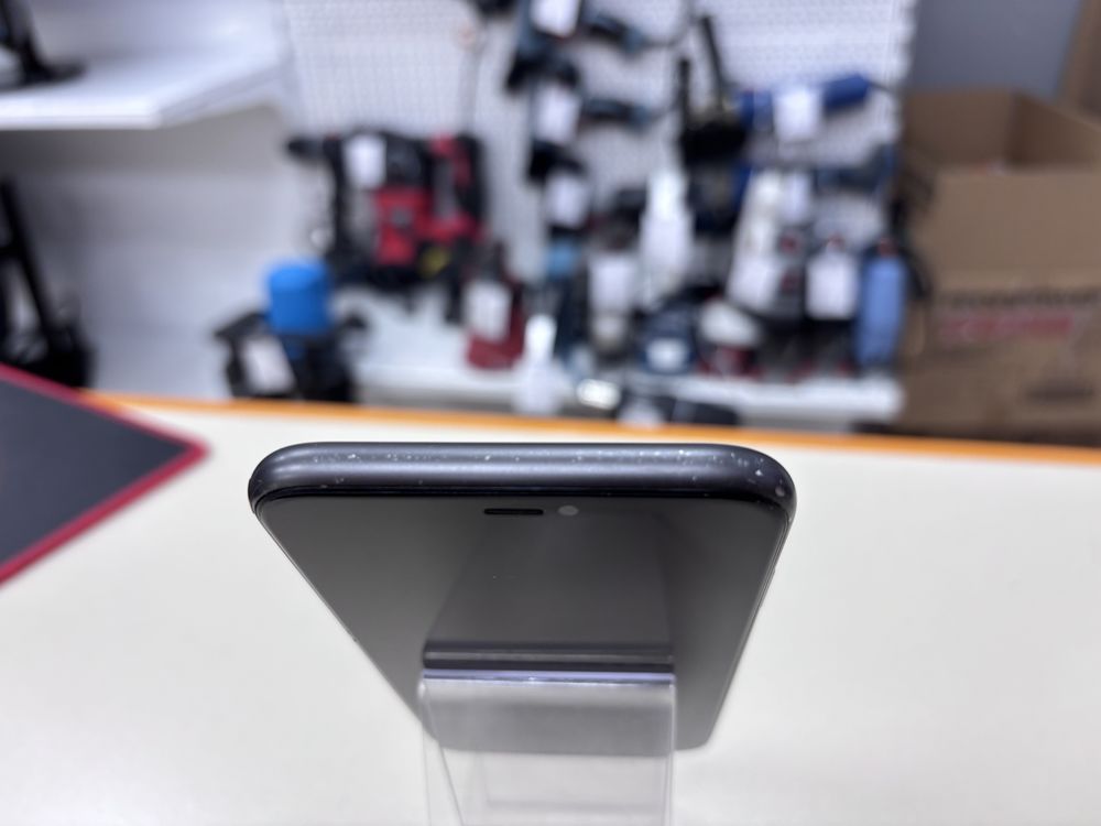 Смартфон Apple iPhone 11 64Gb