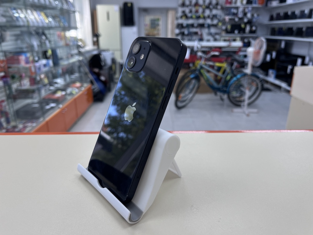 Смартфон Apple iPhone 12 64Gb
