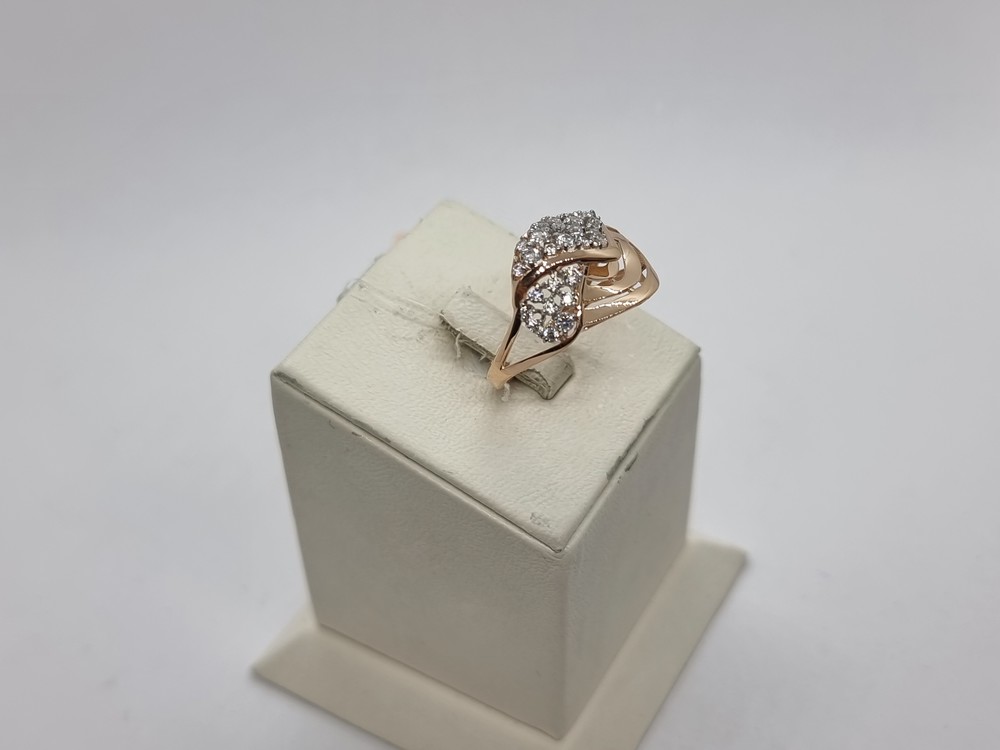 КОЛЬЦО С КАМНЯМИ (Au 585)