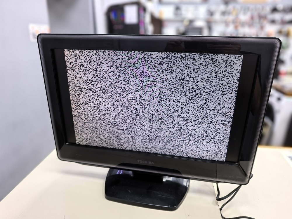 LCD Телевизор Toshiba 19SLDT3R
