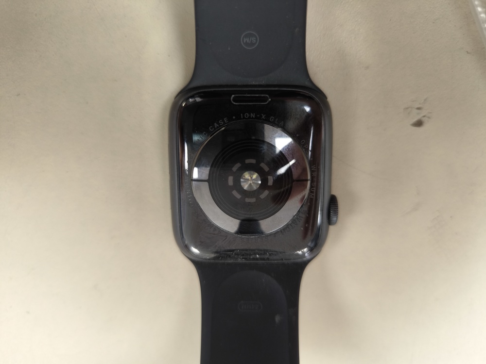 Смарт-часы Apple Watch Series 5 44 мм