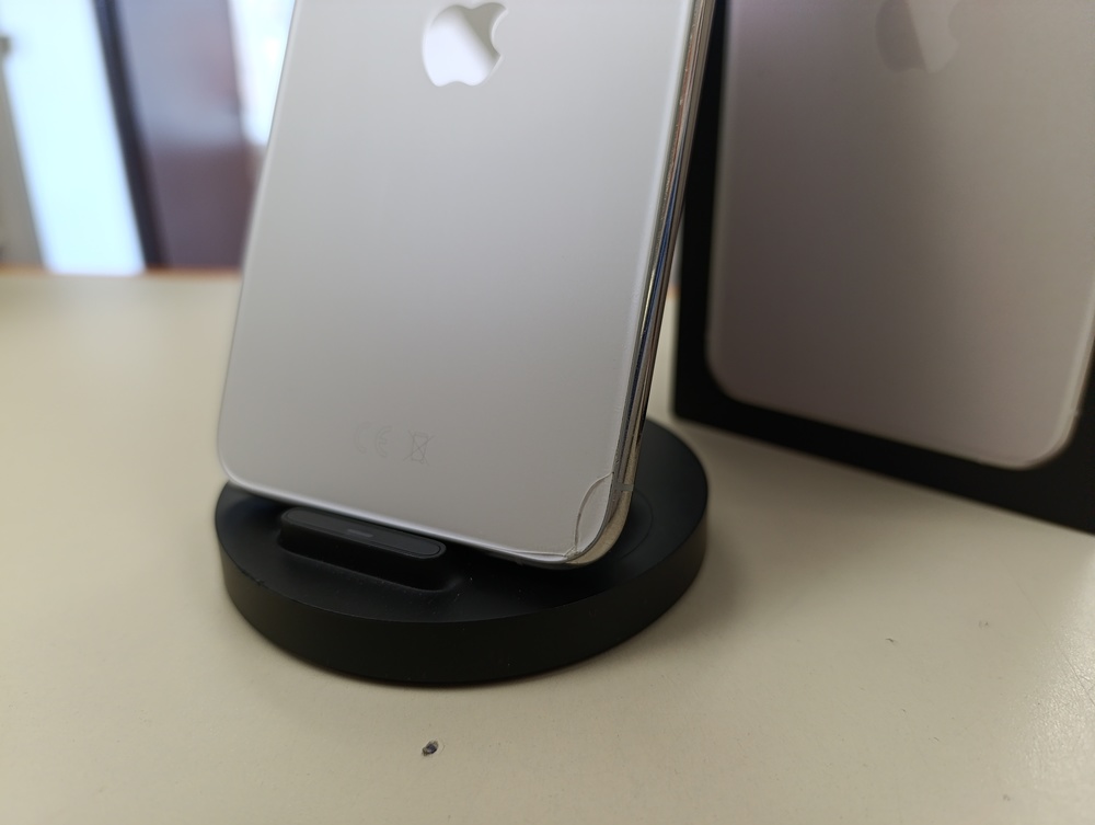 Смартфон Apple iPhone 11 Pro Max 64Gb