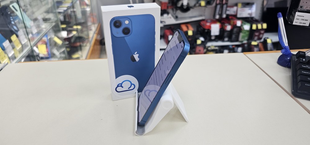 Смартфон Apple iPhone 13 128Gb