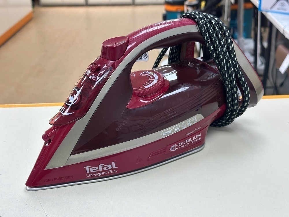 Утюг Tefal Ultragliss Plus FV6820E0