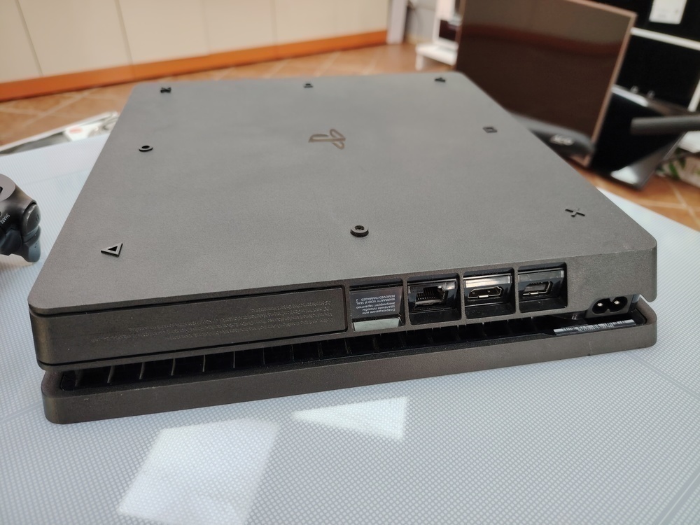 Игровая приставка PlayStation 4 Slim 1Tb