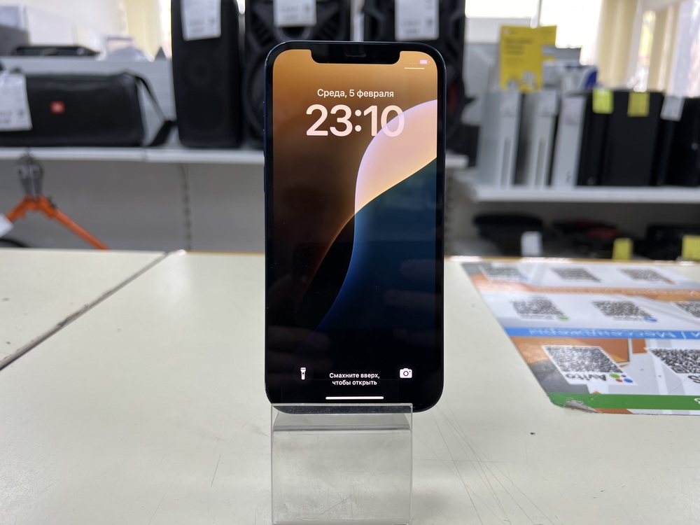 Смартфон Apple iPhone 12 64Gb