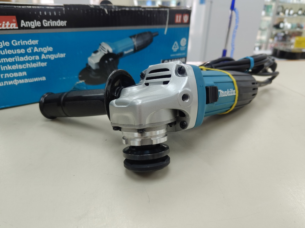 Угловая шлифмашина Makita GA5030R