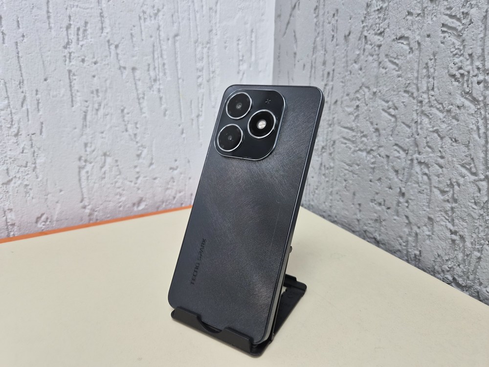 Смартфон Tecno Spark 20 8/256
