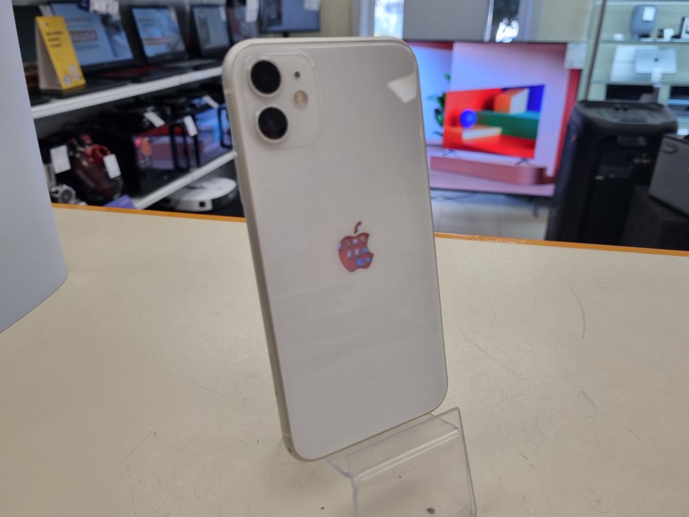 Смартфон Apple iPhone 11 64Gb