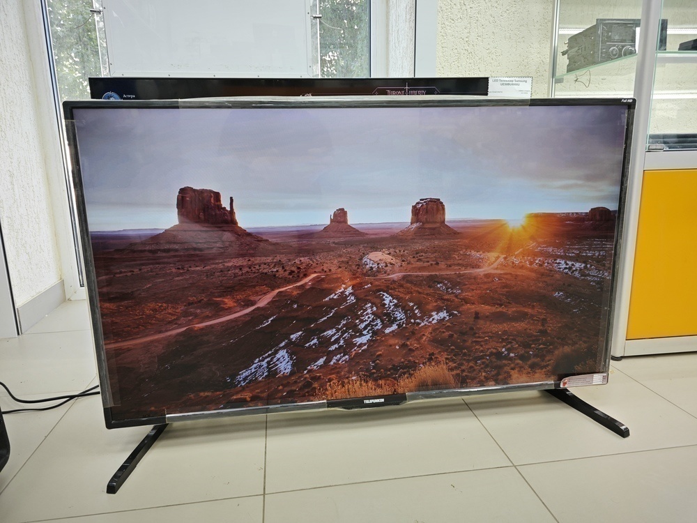 LED Телевизор Telefunken LED43S94T2S