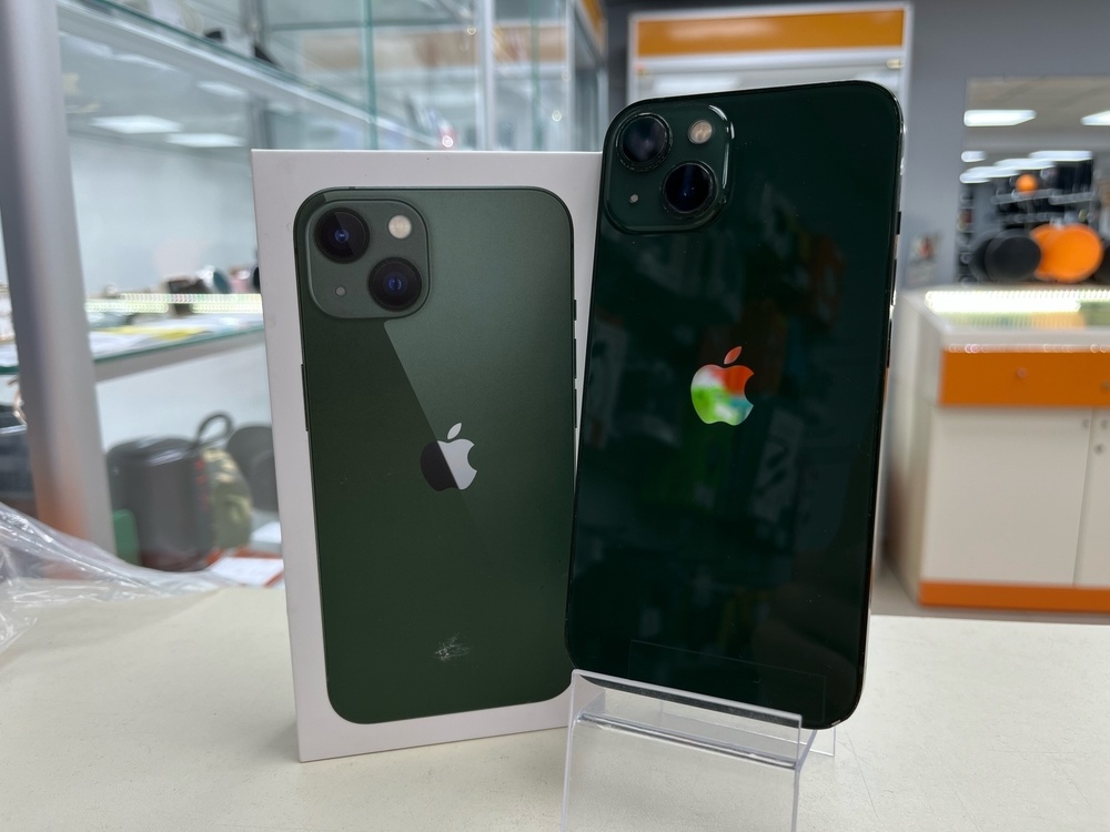 Смартфон Apple iPhone 13 256Gb