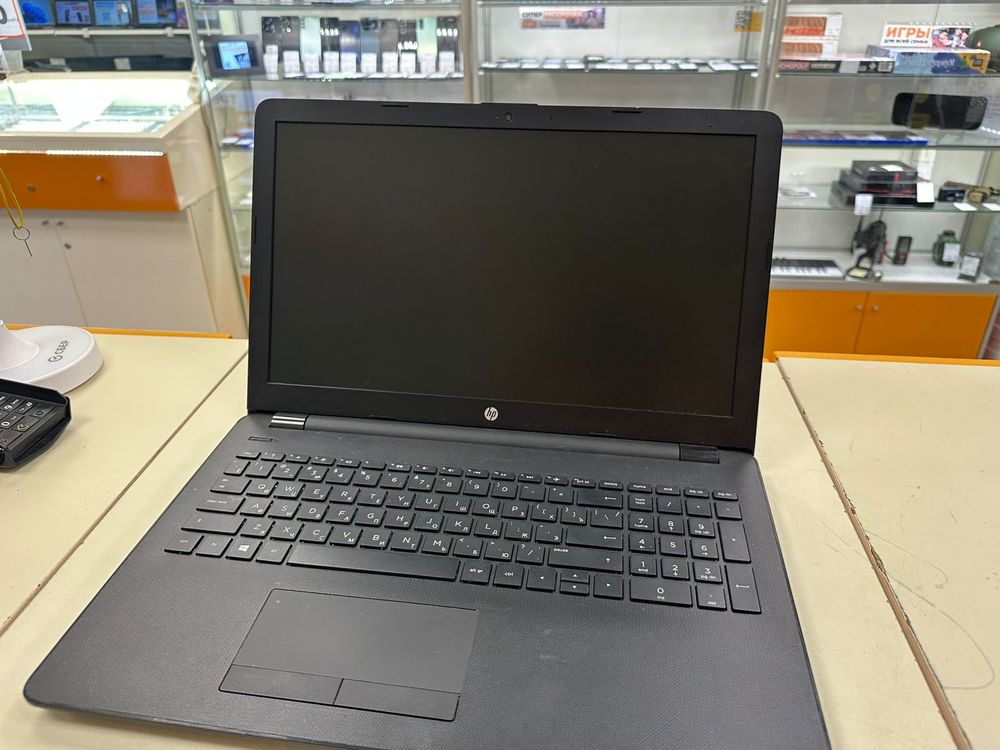 Ноутбук HP ---; E2-9000e, Radeon R2 series, 4 Гб, Нет, 500 Гб
