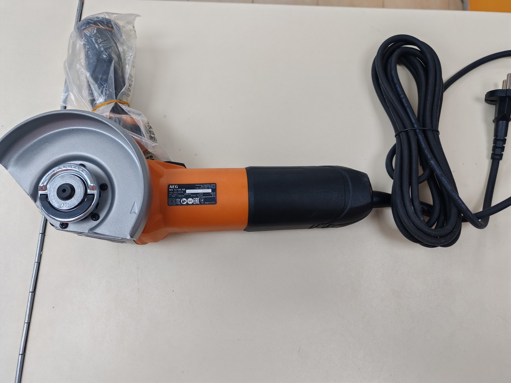 Угловая шлифмашина AEG WS 13-125XE