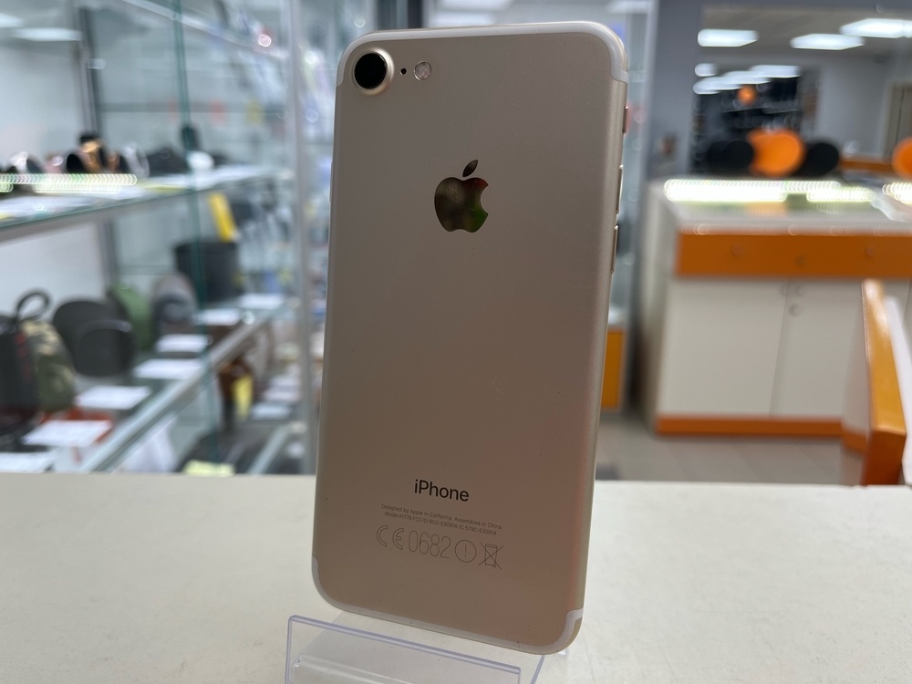 Смартфон Apple iPhone 7 32Gb