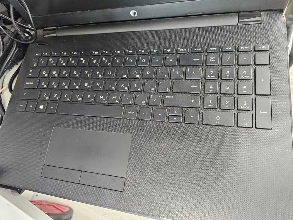 Ноутбук HP ---; E2-9000e, Radeon R2 series, 4 Гб, Нет, 500 Гб