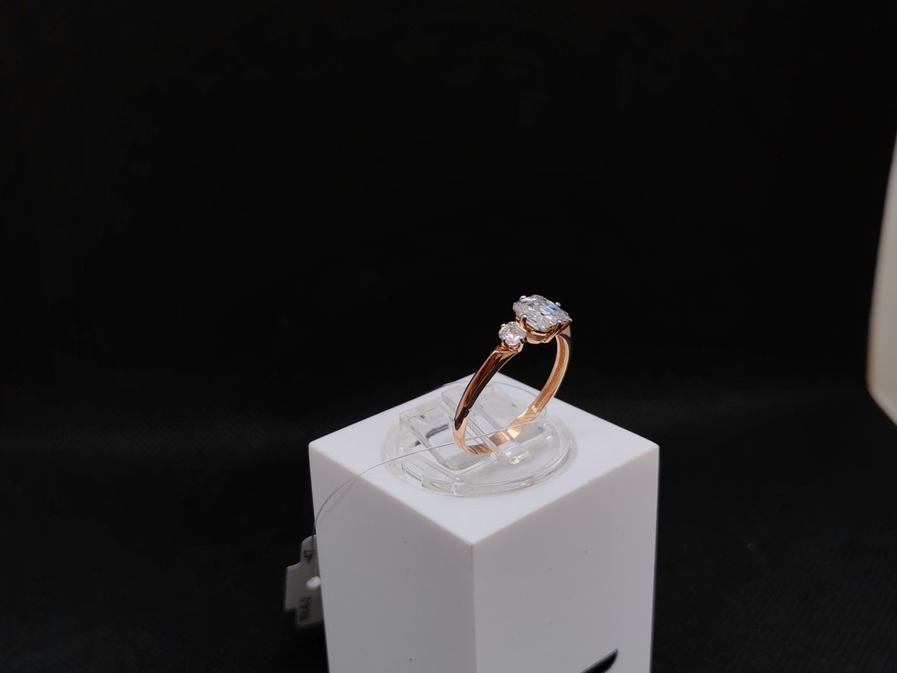 КОЛЬЦО С КАМНЯМИ (Au 585)