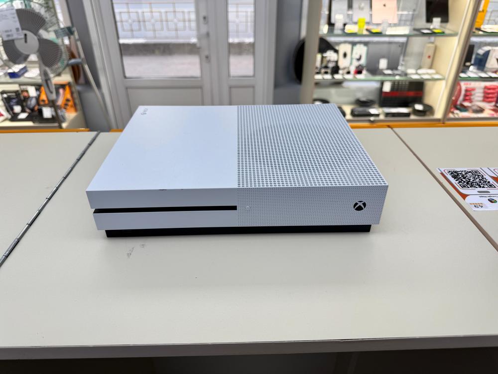 Игровая приставка Xbox One S 500Gb