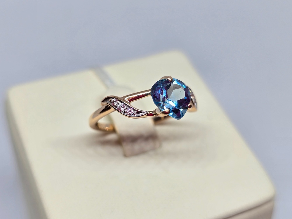 КОЛЬЦО С КАМНЯМИ (Au 585)