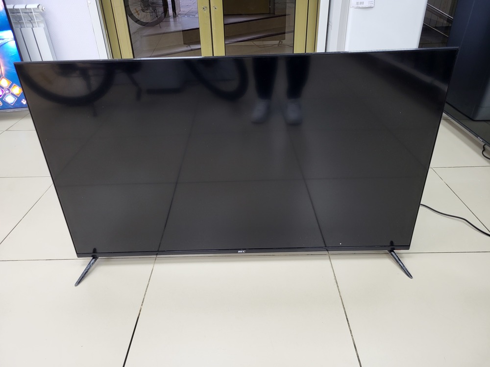 LED Телевизор HEC R1 50S