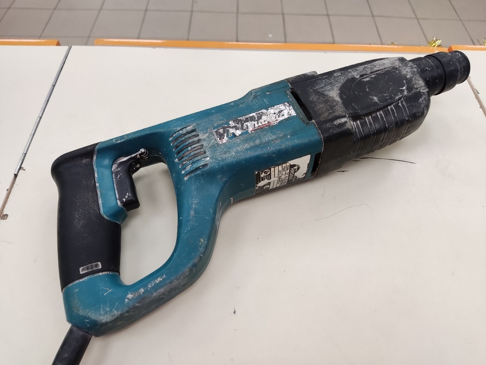 Перфоратор Makita HR 2455