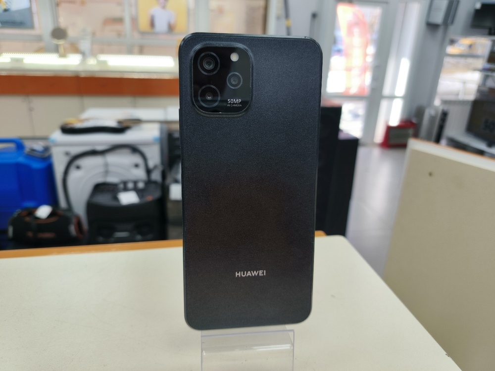 Смартфон Huawei Nova Y61 4/64