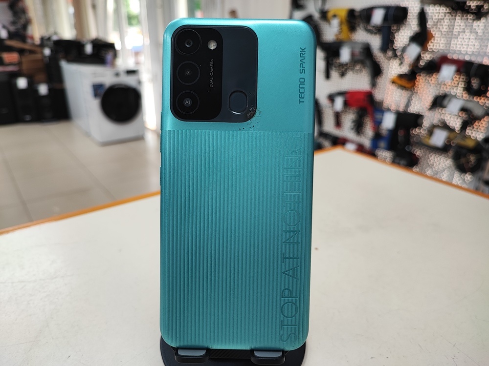 Смартфон Tecno Spark GO 2022 2/32