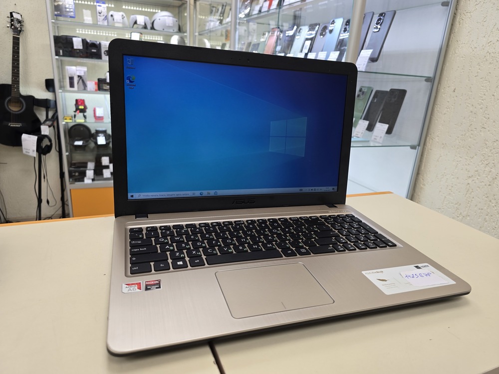 Ноутбук ASUS VivoBook R540B; A6-9225, Radeon R4 series, 8 Гб, Нет, 750 Гб