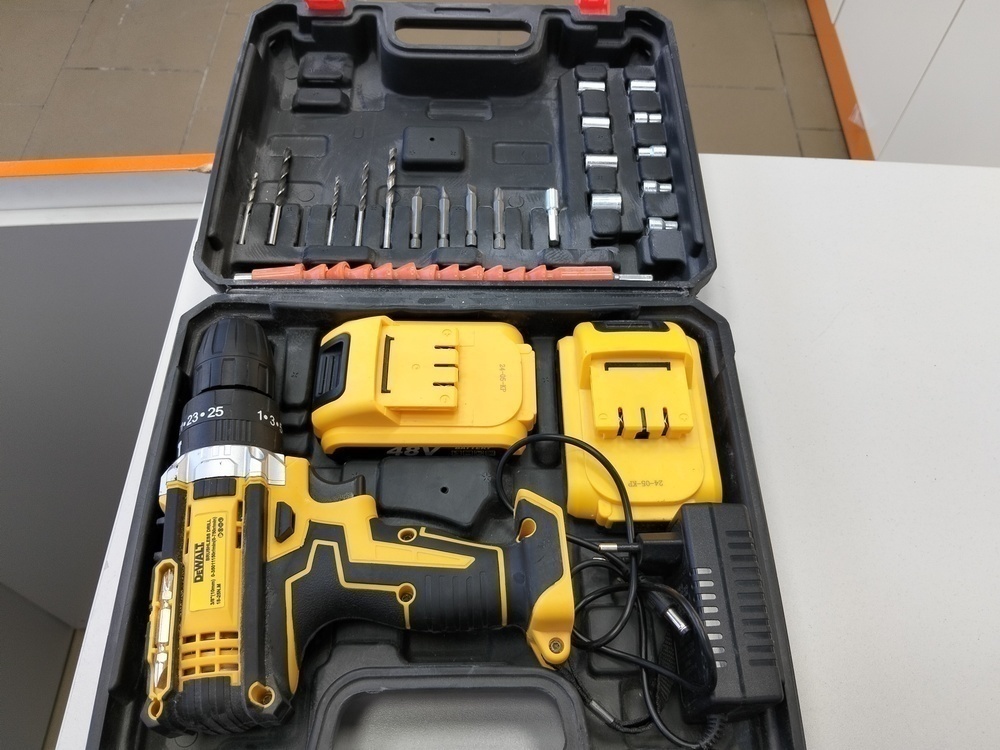 Шуруповерт Dewalt 18-25 n.m