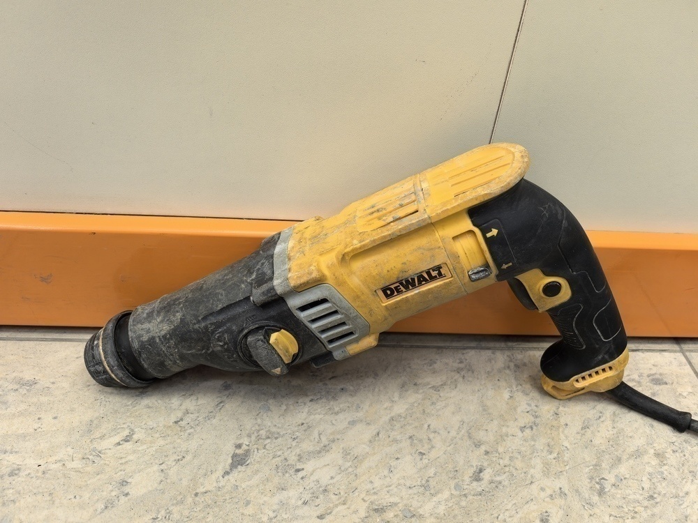 Перфоратор Dewalt D25003