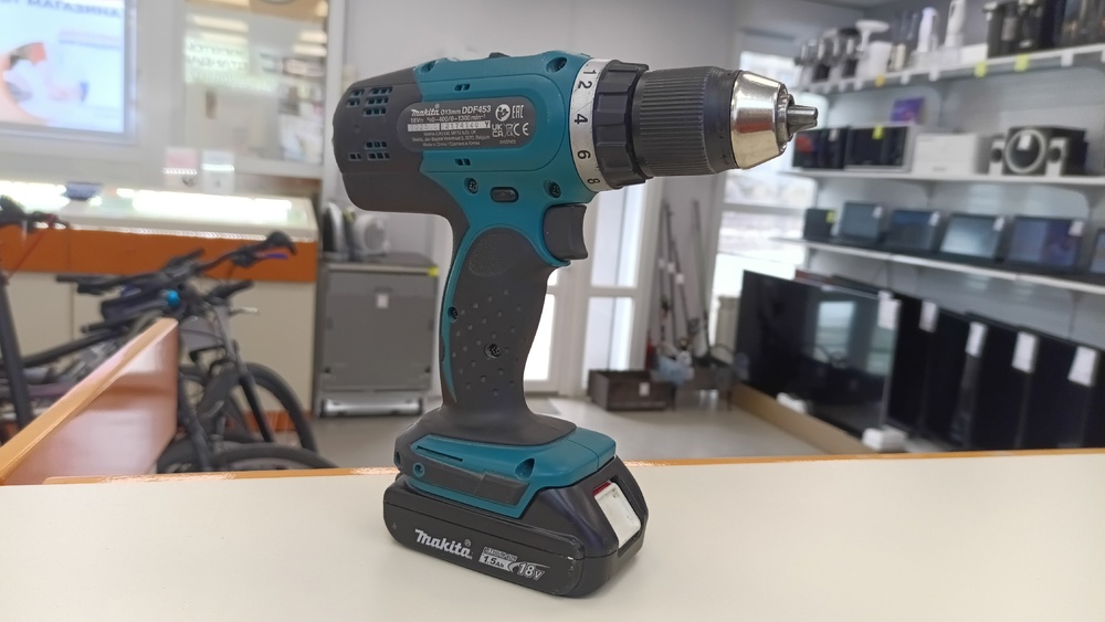 Шуруповерт Makita DDF453