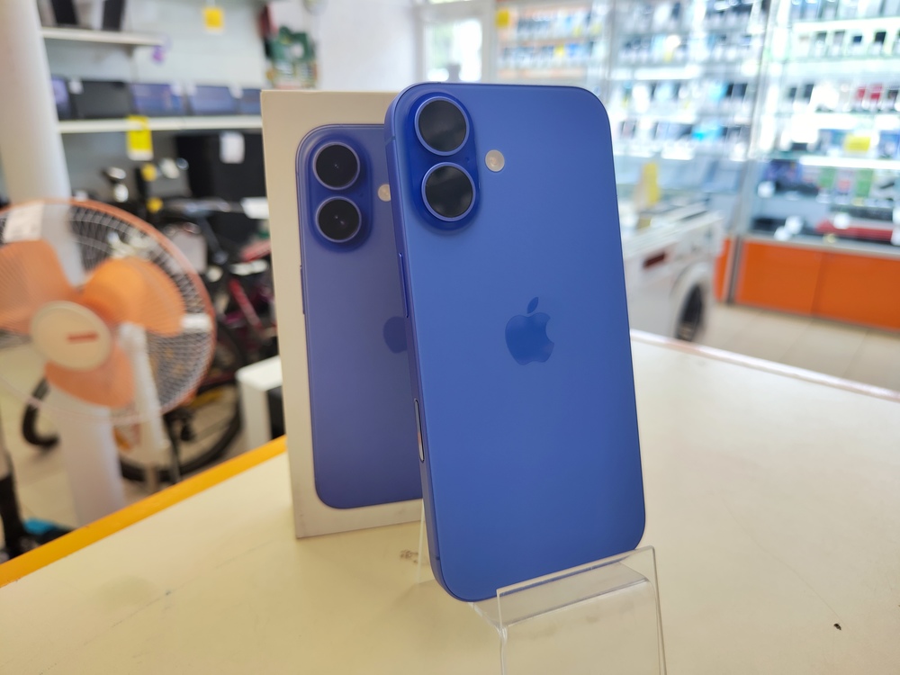 Смартфон Apple Iphone 16 128Gb