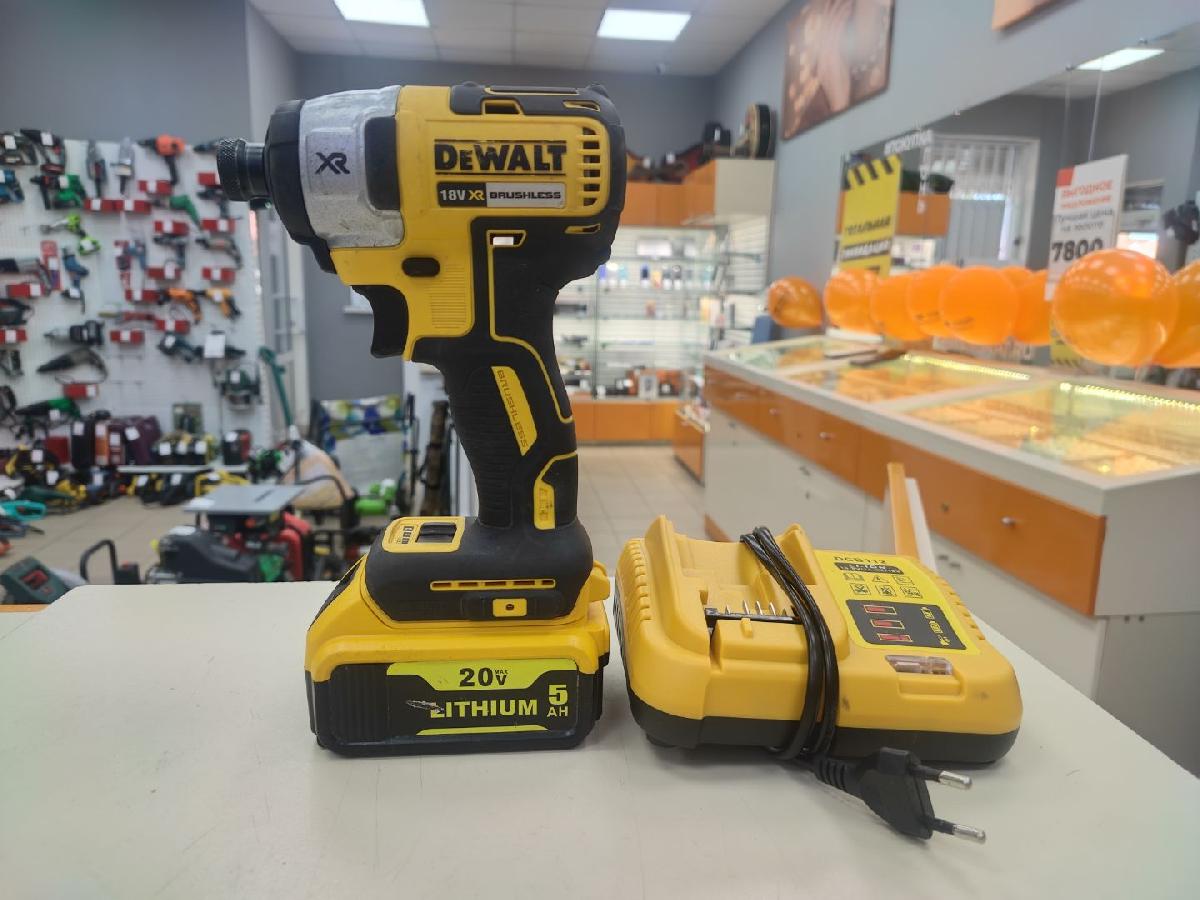 Гайковерт Dewalt DCF887