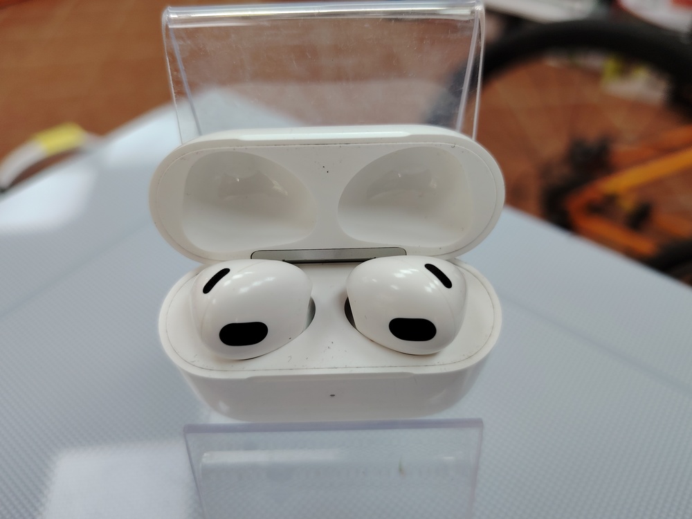 Наушники беспроводные Apple Airpods 3