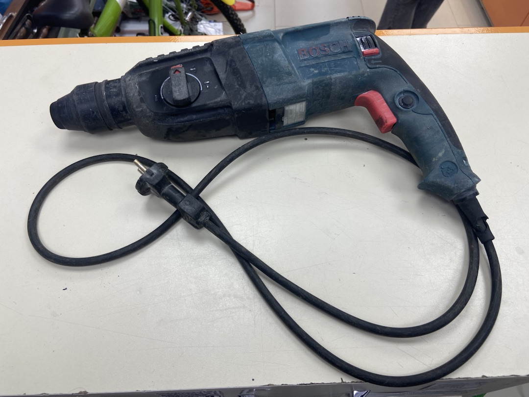 Перфоратор Bosch GBH 2-26 DRE;